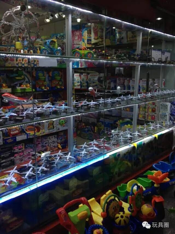 年底玩具市場(chǎng)銷售情況分析 線上線下齊發(fā)力，益智與潮流玩具成熱點(diǎn)